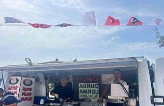 Ayvalık Hüsamettin Cindoruk’u unutmadı