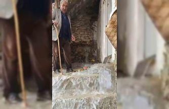 Bahçesaray’da dağlarda kar, mahallede sel