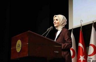 Bakan Göktaş: "Gençlerimizin geleceklerini sağlam adımlarla inşa etmelerini destekleyen bir anlayışla çalışıyoruz"