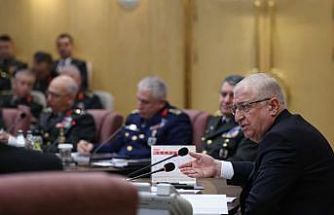 Bakan Güler, Kara Kuvvetleri Komutanlığındaki değerlendirme toplantısına katıldı