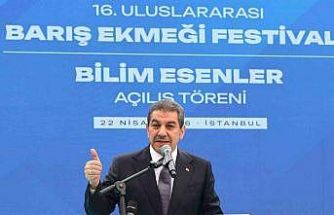 Bakan Kacır’dan Esenler’e müjde: "İlçeye muhteşem bir teknopark kazandırıyoruz"