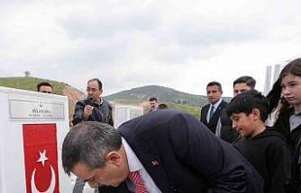 Bakan Tekin: "İçişleri Bakanlığımız, bütün okullarımızda çocuklarımızın güvenli bir biçimde eğitimlerine devam etmesi için çalışmalarını devam ettiriyor"