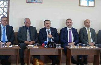 Bakan Tekin: "Müfredatımızın içerisine çocuklarımızın dini inançlarını öğrenebilecekleri yeni dersler ekledik"