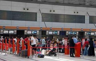 Bakan Uraloğlu: "Antalya Havalimanımızın yıllık yolcu kapasitesini 35 milyondan 82 milyona yükselttik"