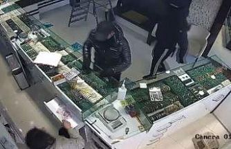 Başakşehir’de kuyumcuda soygun girişimi: İşletme sahibinin çığlıklarıyla kaçtılar