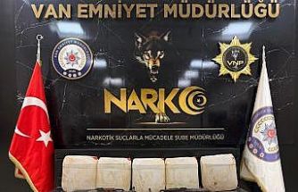 Başkale’de 162 kilo asetik anhidrit maddesi ele geçirildi