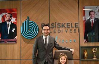 Başkanlık koltuğu 23 Nisan’da öğrenciye emanet edildi