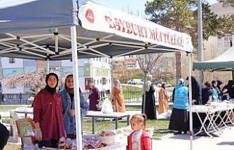 Bayburt’ta evlilik hazırlığındaki gençlere destek için hayır çarşıları açıldı