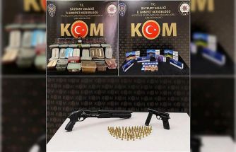 Bayburt’ta kaçakçılık operasyonu: Silahlar ve kaçak tütünler ele geçirildi