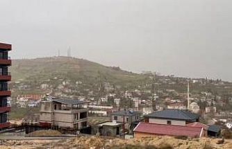 Besni’de toz taşınımı ve sağanak hayatı olumsuz etkiledi