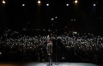 Bilecik Cumhuriyet Meydanı’nda Ekin Uzunlar konseri