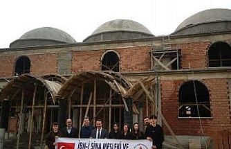 Bilecik’te öğrenciler harçlıklarını Kuba Camii inşaatına bağışladı