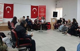 Bilecik’te öğrencilerden huzurevi buluşması