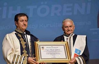 Binali Yıldırım’a fahri doktora ünvanı verildi