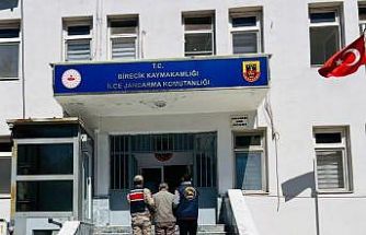 Birecik’te aranan 2 şahıs yakalandı