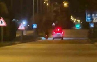 Bolu’da polisten kaçan plakasız motosikletlinin yakalanma anı kamerada