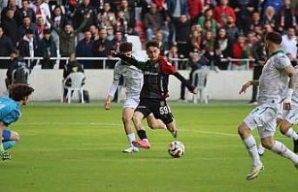 Bornova 1877 ve Karşıyaka, zorlu maçta karşı karşıya gelecek