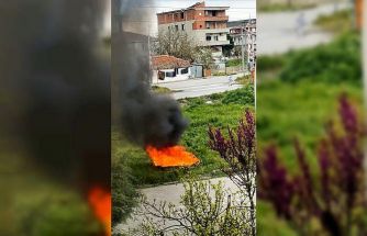 Boş arsada yakılan koltuklar paniğe yol açtı