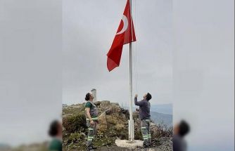 Buldan’ın 45 mahallesi ay yıldızlı bayraklarla donatılıyor