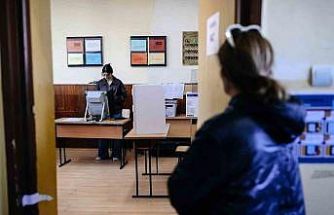 Bulgaristan’da seçimin galibi eski Cumhurbaşkanı Radev’in partisi oldu