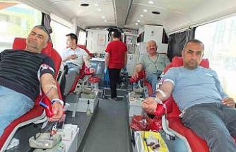 Burhaniyeliler kan bağışını sevdi