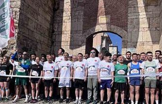 Bursa’da 18. Uluslararası Osmangazi Tarihi Kent Koşusu gerçekleştirildi