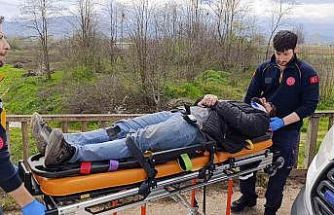 Bursa’da 3 araç birbirine girdi, 1’i dereye uçtu: 4 yaralı