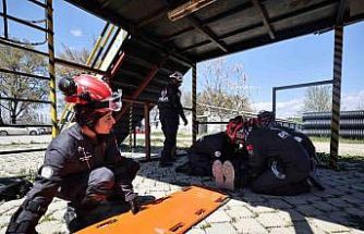 Büyükşehir DEBAK ekibi, eğitimlerini aralıksız sürdürüyor