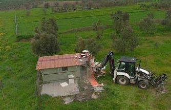 Çanakkale’de 21 kaçak yapı yıkıldı