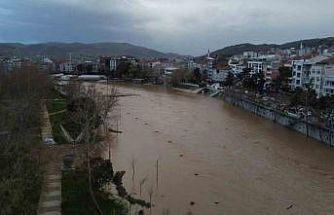 Çanakkale’de yağmur nedeniyle taşan Kocabaş Çayı dron ile görüntülendi