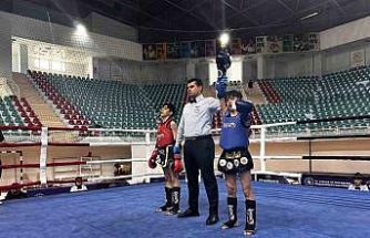 Çataklı öğrenci Muay Thai Türkiye Şampiyonu oldu