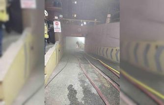 Çekmeköy’de park halindeki araçta yangın çıktı