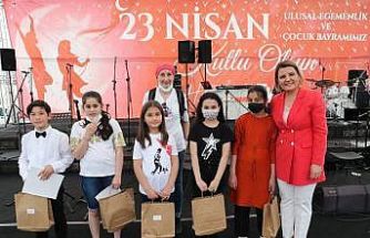 CHP’nin 23 Nisan tanıtımıyla ilgili Atatürk tepkisine cevap: "Çifte standart"