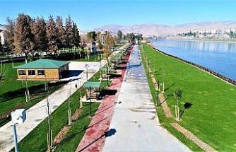 Cizre’de parkta uygunsuz hareketlerde bulunan şahıslara adli işlem