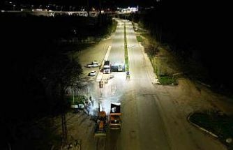 Çorum Belediyesi’nde gece mesaisi: Gece onarılan yol sabah trafiğe açıldı