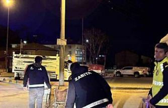 Çorum’da kaldırım işgaline gece denetimi