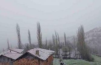 Çorum’un yüksek kesimlerinde kar yağışı etkili oluyor