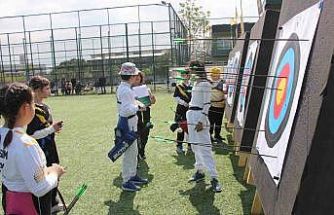 Denizli’de okçular 23 Nisan için yarıştı