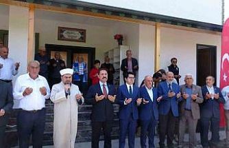 Depremin ardından inşa edilen 126’ncı cami ibadete açıldı