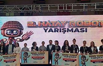 Depremzede öğrencilerin hayallerini gerçeğe dönüştürdükleri "Hatay Bot" robot yarışması sona erdi