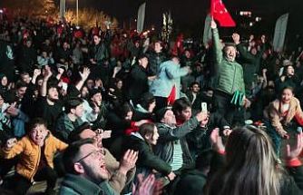 Dev ekrandaki bitiş düdüğüyle Antalya’da bayram havası esti