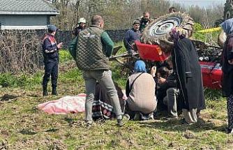 Devrilen traktörün altında kalarak hayatını kaybetti