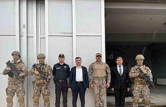 Dicle Kaymakamı Atış, emniyet personeli ile bir araya geldi