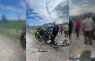 Direksiyon hakimiyetini kaybetti, yağmur suyu kanalına devrildi: 1 yaralı