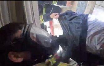 Diyarbakır’da filmleri aratmayan kurtarma operasyonu: Yangının ortasında kalan vatandaş kurtarıldı