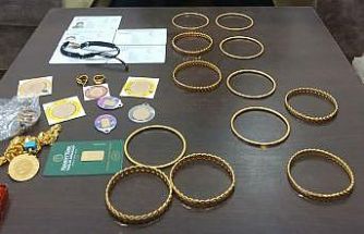 Diyarbakır’da otobüste unutulan çok sayıda altın sahibine teslim edildi