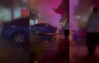 Diyarbakır’da seyir halindeki otomobil alev topuna döndü