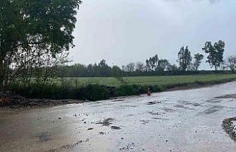 Düziçi’nde şiddetli yağış: Tarım arazileri ve yollar sular altında kaldı