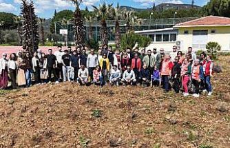 Edremit’te toprağa değer katan dokunuş