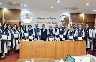 Ege Üniversitesi Senatosunda başarılı akademisyenler ve birimler ödüllendirildi